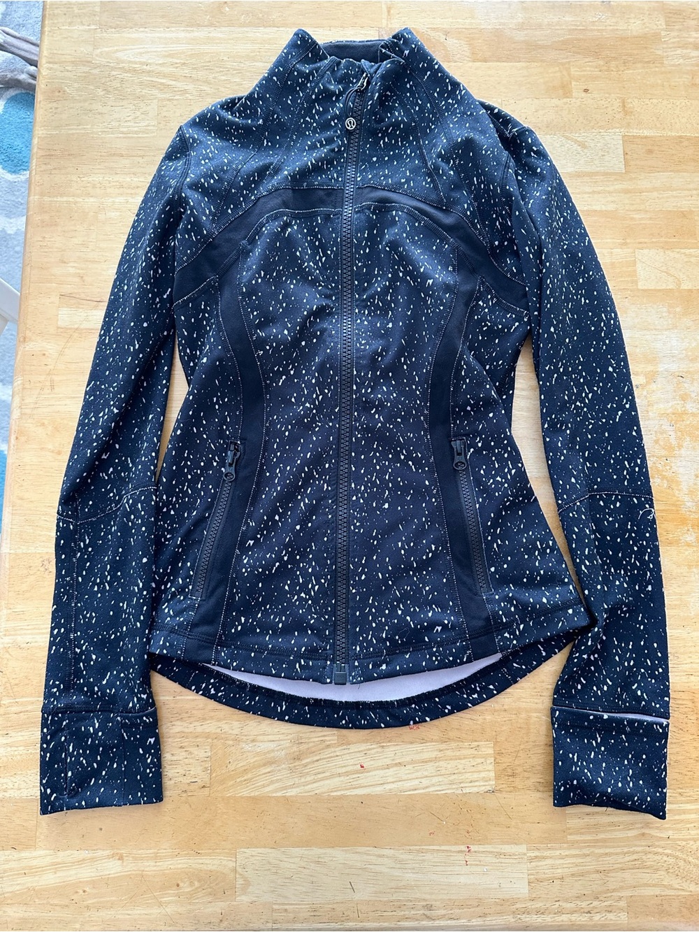 Lululemon define jacket size 4